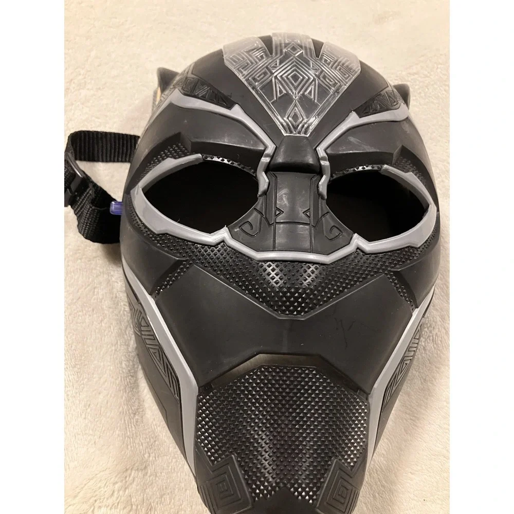 Hasbro Marvel Black Panther Vibranium FX Light Up Mask 2017 Electronic Works